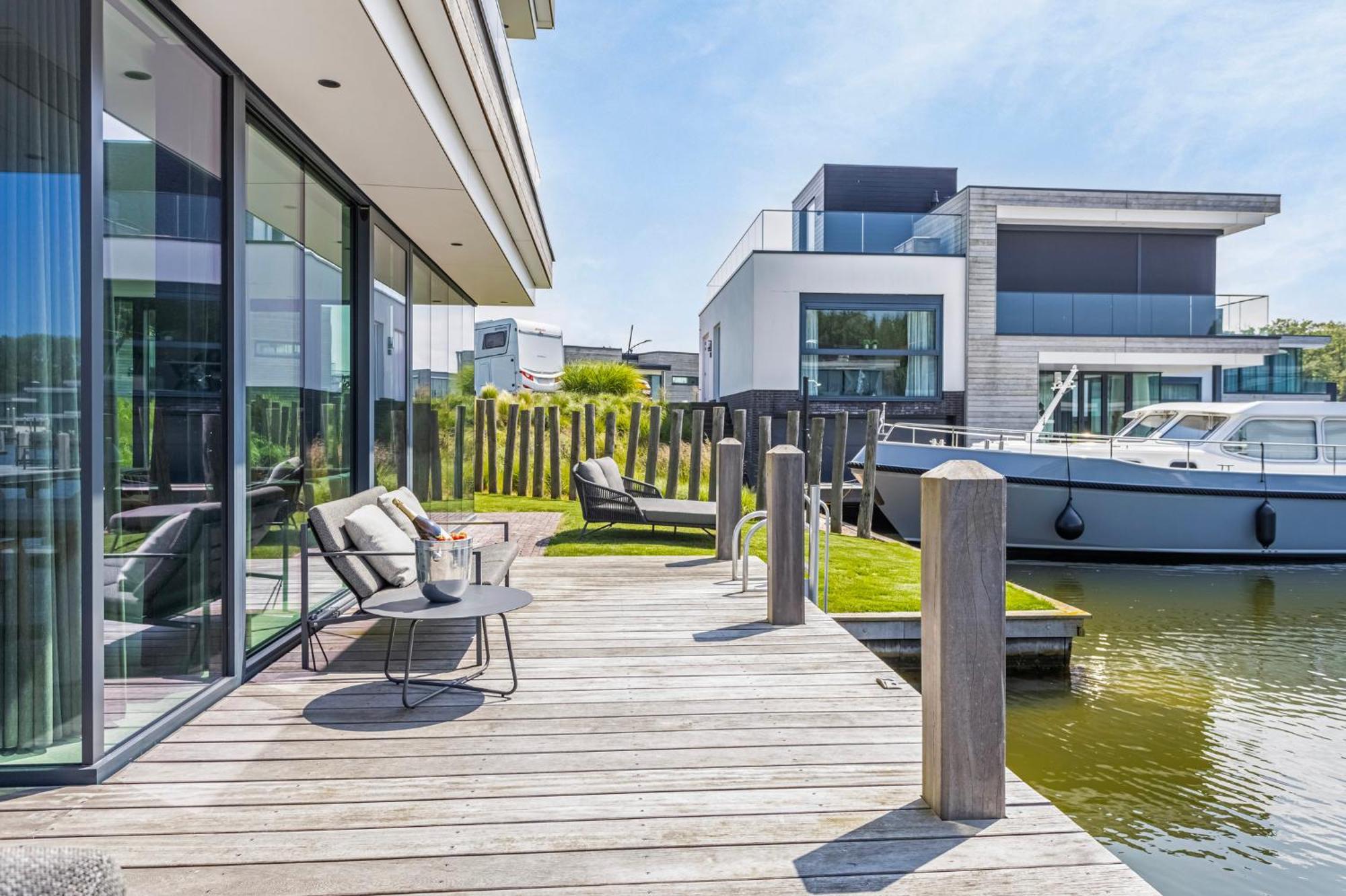 Lake House With Dock At Lake Veere, Zeeland 아르네마위던 외부 사진