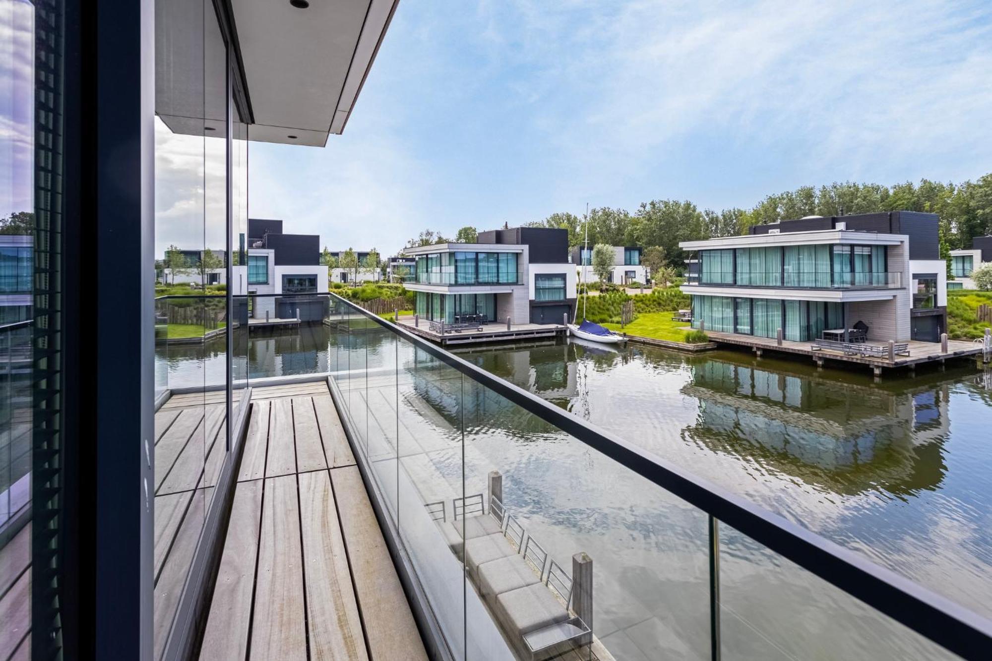 Lake House With Dock At Lake Veere, Zeeland 아르네마위던 외부 사진